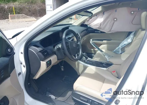 2015 Honda Accord Hybrid Ex-L z USA, uszkodzony, nr VIN 1HGCR6F55FA015137